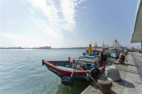 將軍港|【台南旅遊景點】「將軍漁港」逛魚貨拍賣場∣大啖海。